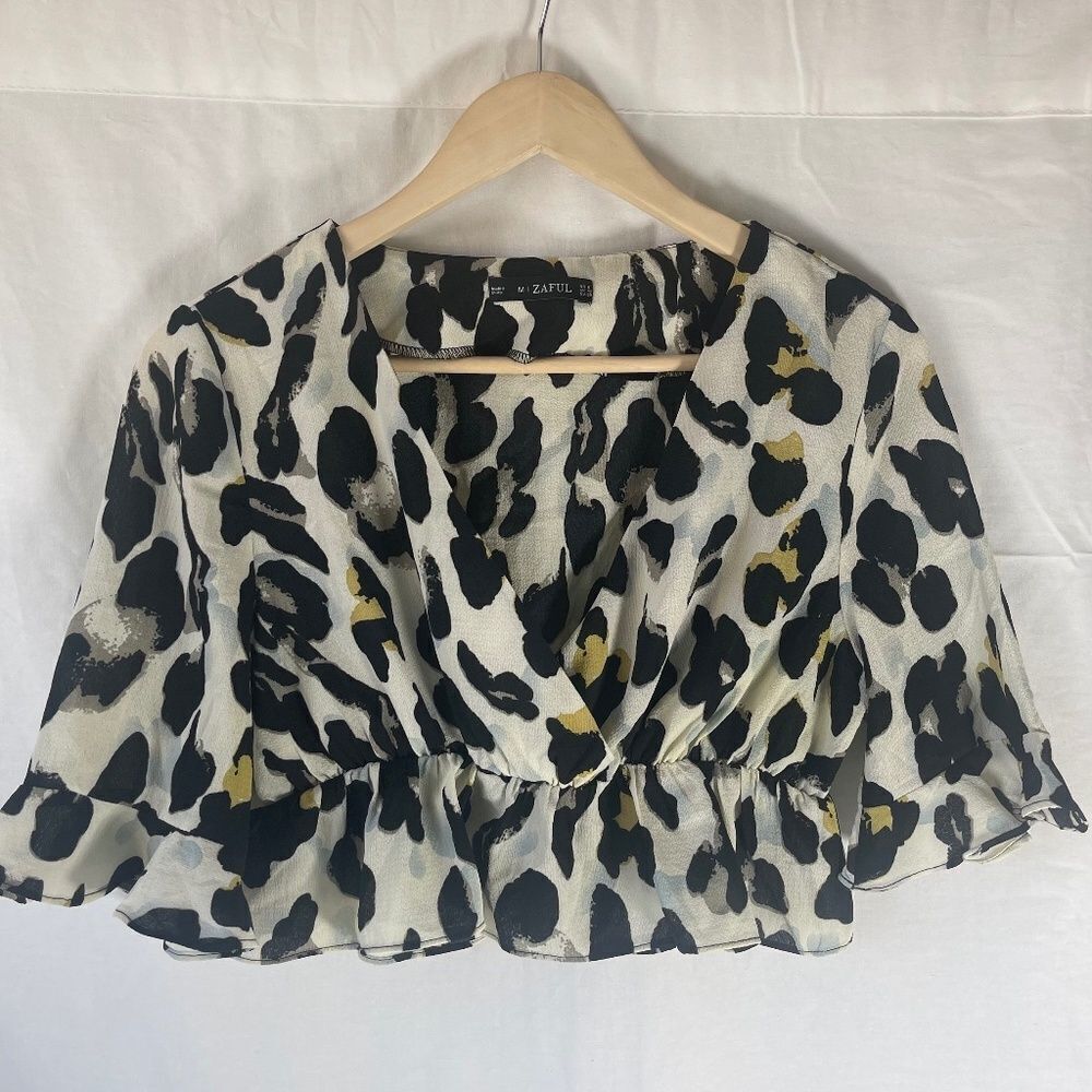 Zaful Animal Print Faux‎ Wrap Ruffled Crop Top Sz M